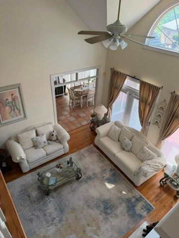 2009 Brunswick Dr, Lebanon, TN 37087