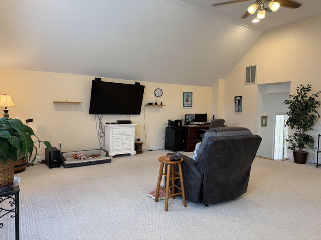 2009 Brunswick Dr, Lebanon, TN 37087