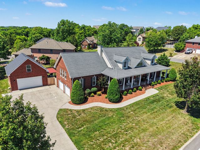 2009 Brunswick Dr, Lebanon, TN 37087