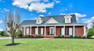 2009 Brunswick Dr, Lebanon, TN 37087