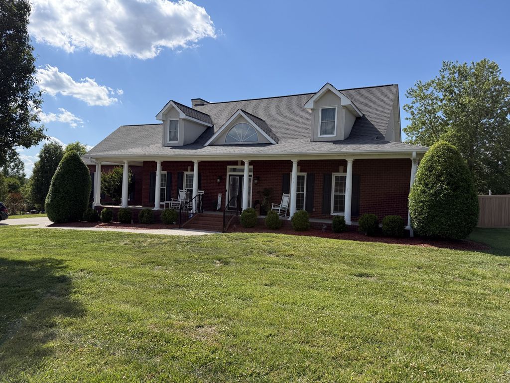 2009 Brunswick Dr, Lebanon, TN 37087
