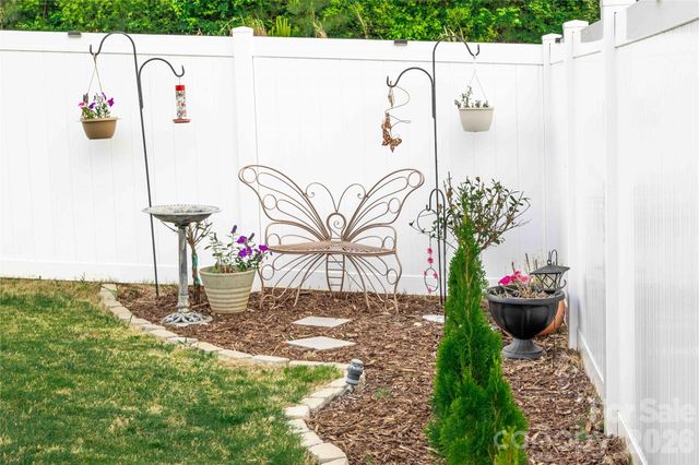 2880 Sherrills Stream Drive, Sherrills Ford, NC 28673