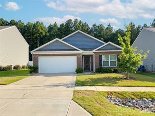 2880 Sherrills Stream Drive, Sherrills Ford, NC 28673