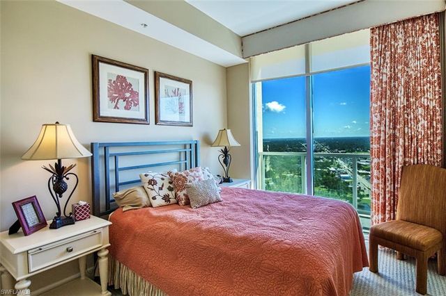 3000 Oasis Grand BLVD, Fort Myers, FL 33916