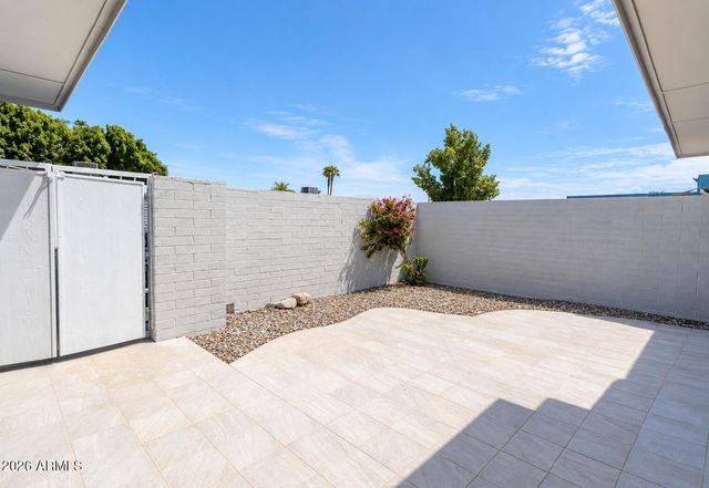 13629 N Del Webb Boulevard, Sun City, AZ 85351