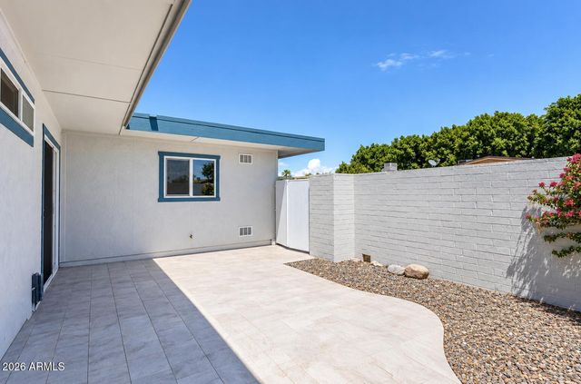 13629 N Del Webb Boulevard, Sun City, AZ 85351