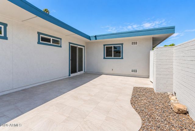 13629 N Del Webb Boulevard, Sun City, AZ 85351