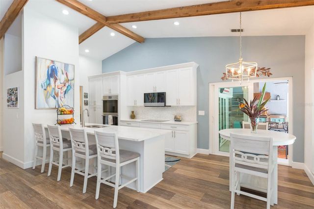 5039 BARROWE DRIVE, Tampa, FL 33624