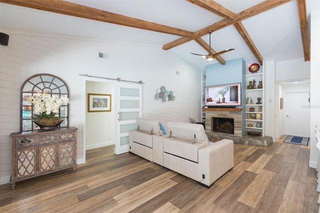 5039 BARROWE DRIVE, Tampa, FL 33624