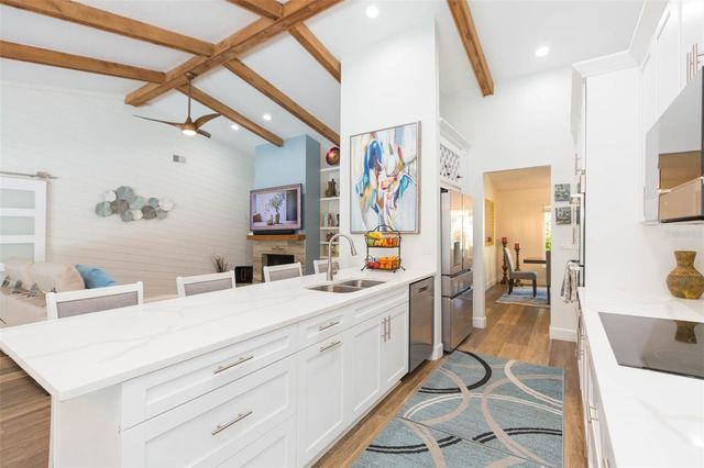 5039 BARROWE DRIVE, Tampa, FL 33624