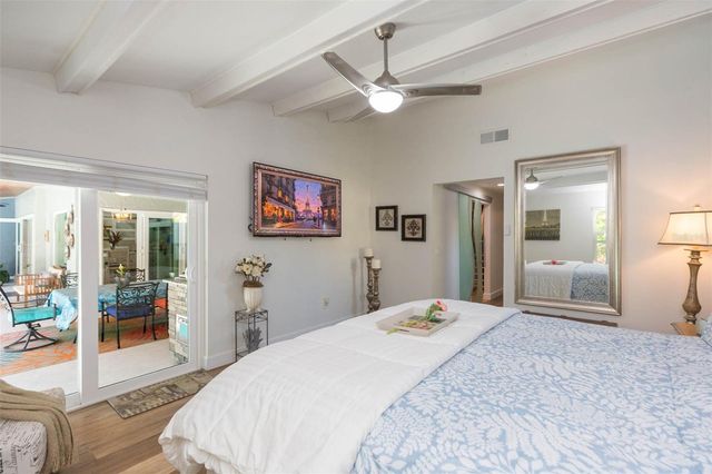 5039 BARROWE DRIVE, Tampa, FL 33624