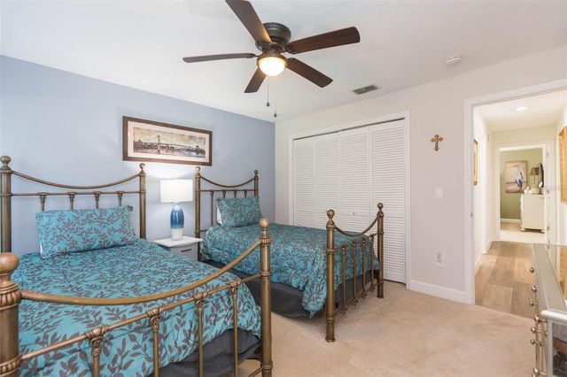 5039 BARROWE DRIVE, Tampa, FL 33624