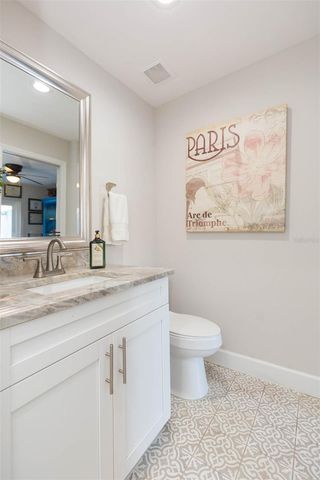 5039 BARROWE DRIVE, Tampa, FL 33624