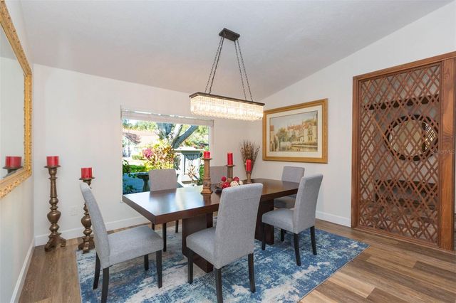 5039 BARROWE DRIVE, Tampa, FL 33624