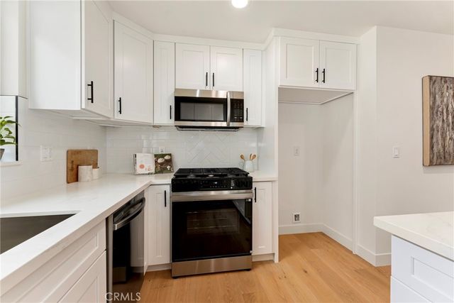 180 W Highland Avenue, Sierra Madre, CA 91024