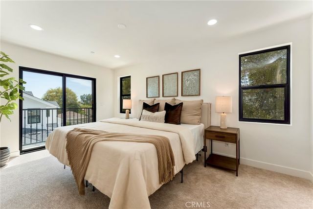 180 W Highland Avenue, Sierra Madre, CA 91024