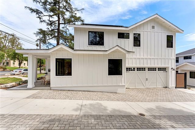 180 W Highland Avenue, Sierra Madre, CA 91024