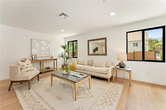 180 W Highland Avenue, Sierra Madre, CA 91024