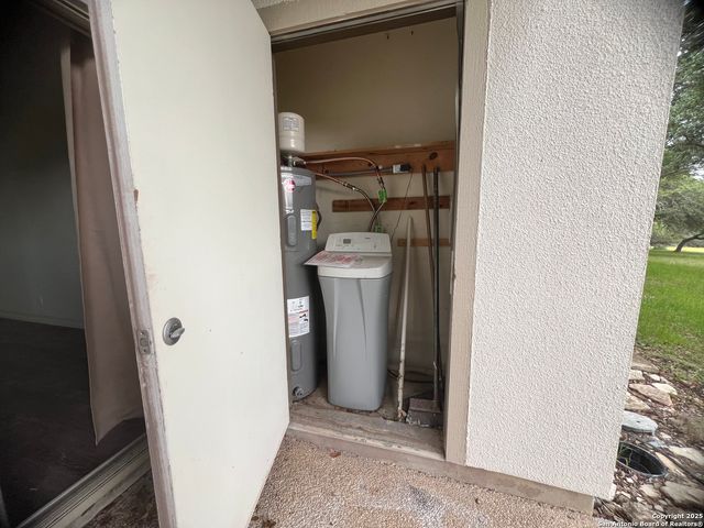 1033 Parkview Dr Apt G38, Canyon Lake, TX 78133