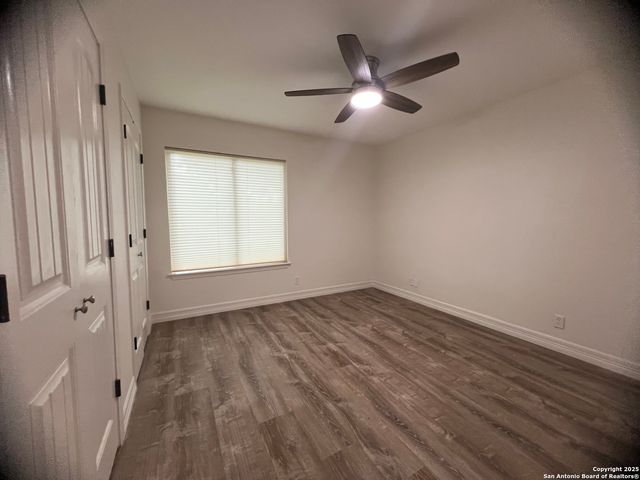 1033 Parkview Dr Apt G38, Canyon Lake, TX 78133