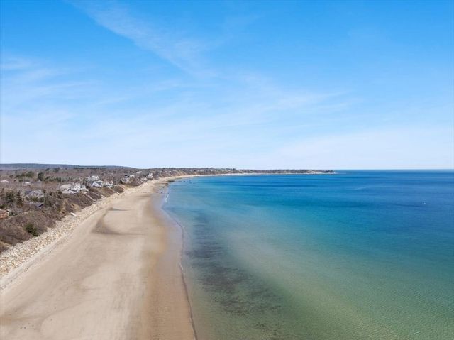 10 Manomet Beach Blvd, Plymouth, MA 02360