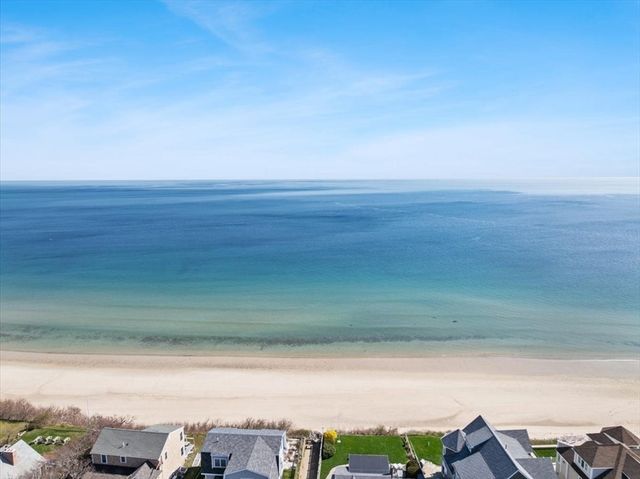 10 Manomet Beach Blvd, Plymouth, MA 02360