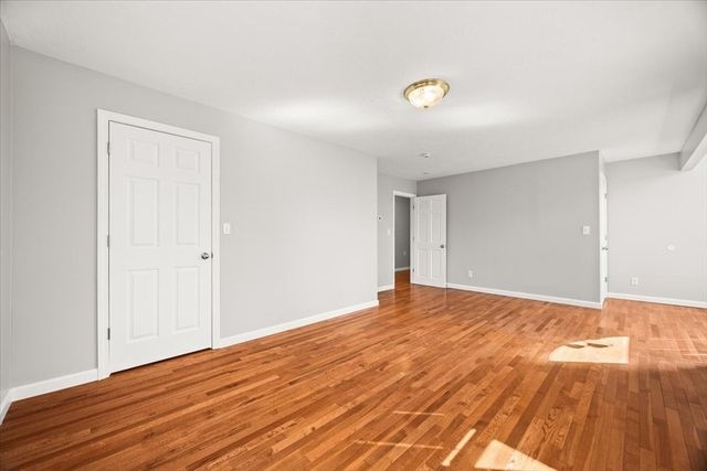 10 Manomet Beach Blvd, Plymouth, MA 02360