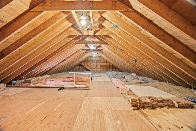 10 Manomet Beach Blvd, Plymouth, MA 02360