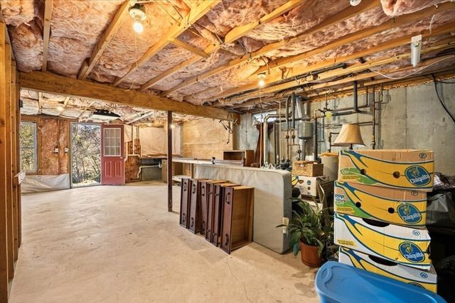 10 Manomet Beach Blvd, Plymouth, MA 02360