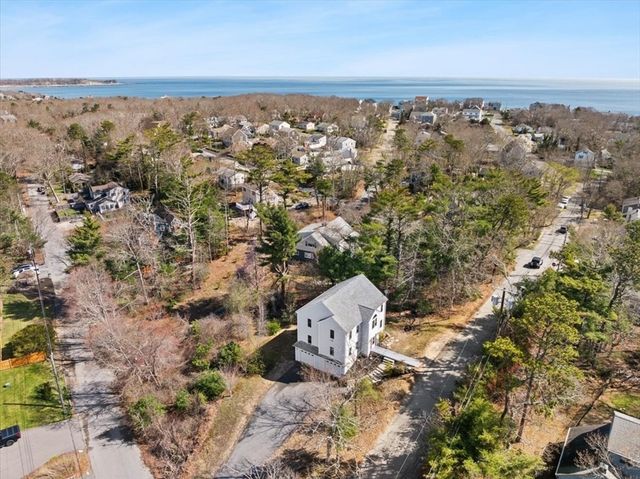 10 Manomet Beach Blvd, Plymouth, MA 02360