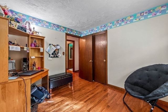 166 Stearns Ave, Mansfield, MA 02048