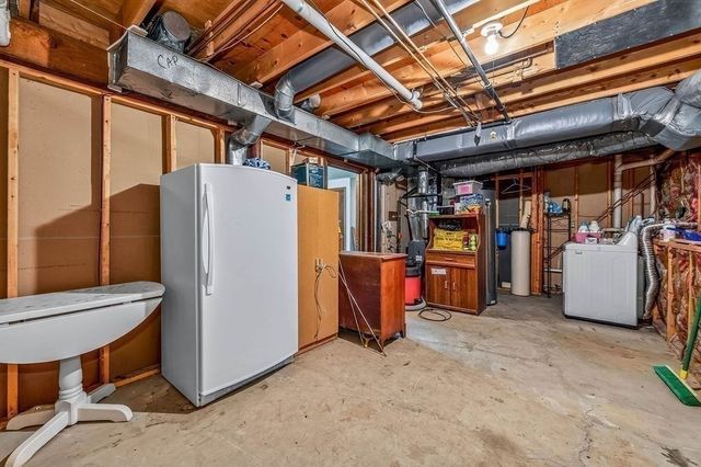 166 Stearns Ave, Mansfield, MA 02048