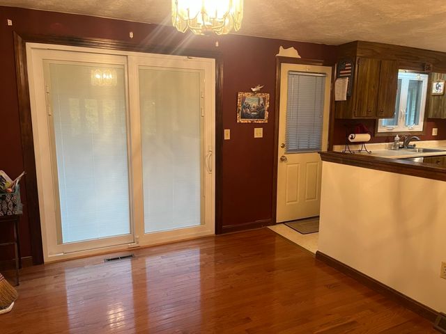 166 Stearns Ave, Mansfield, MA 02048