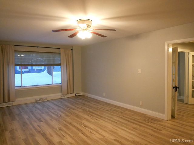 237 Kearsarge Street, Laurium, MI 49913