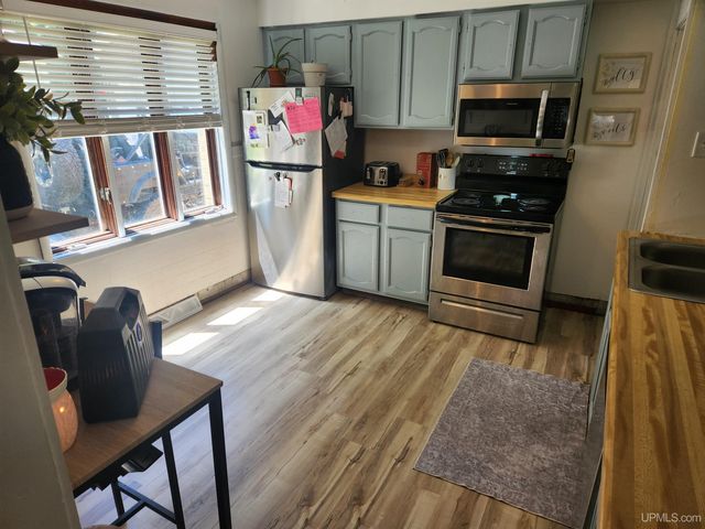 237 Kearsarge Street, Laurium, MI 49913