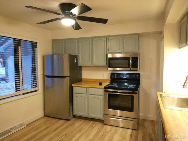 237 Kearsarge Street, Laurium, MI 49913