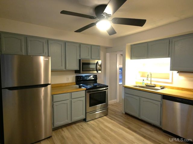 237 Kearsarge Street, Laurium, MI 49913