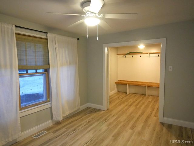 237 Kearsarge Street, Laurium, MI 49913