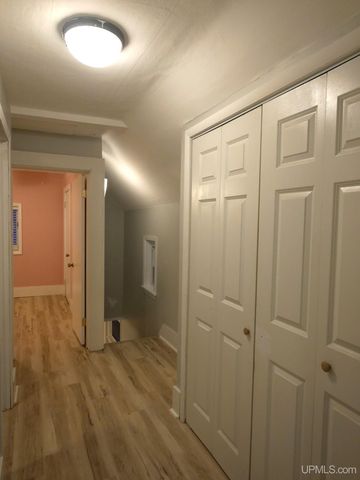 237 Kearsarge Street, Laurium, MI 49913