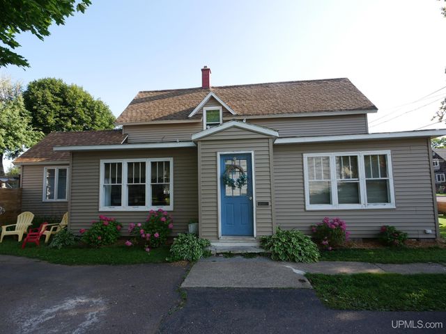237 Kearsarge Street, Laurium, MI 49913