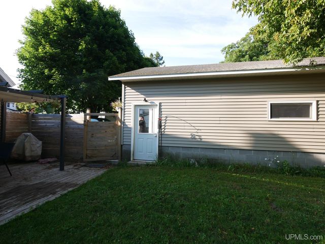 237 Kearsarge Street, Laurium, MI 49913