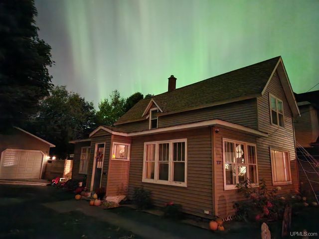237 Kearsarge Street, Laurium, MI 49913