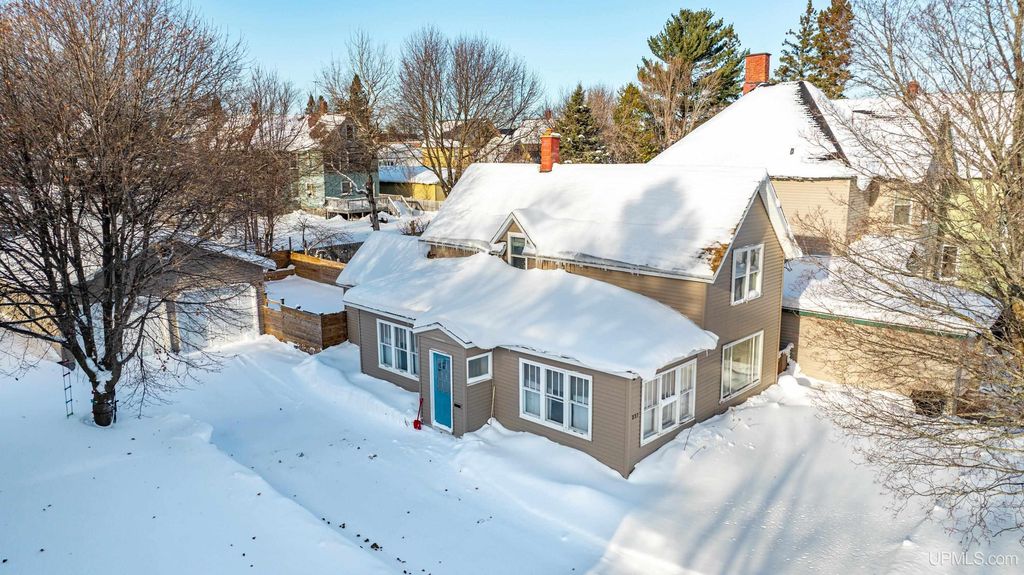 237 Kearsarge Street, Laurium, MI 49913