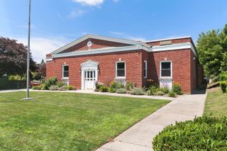 39 Nugent Street, Southampton, NY 11968