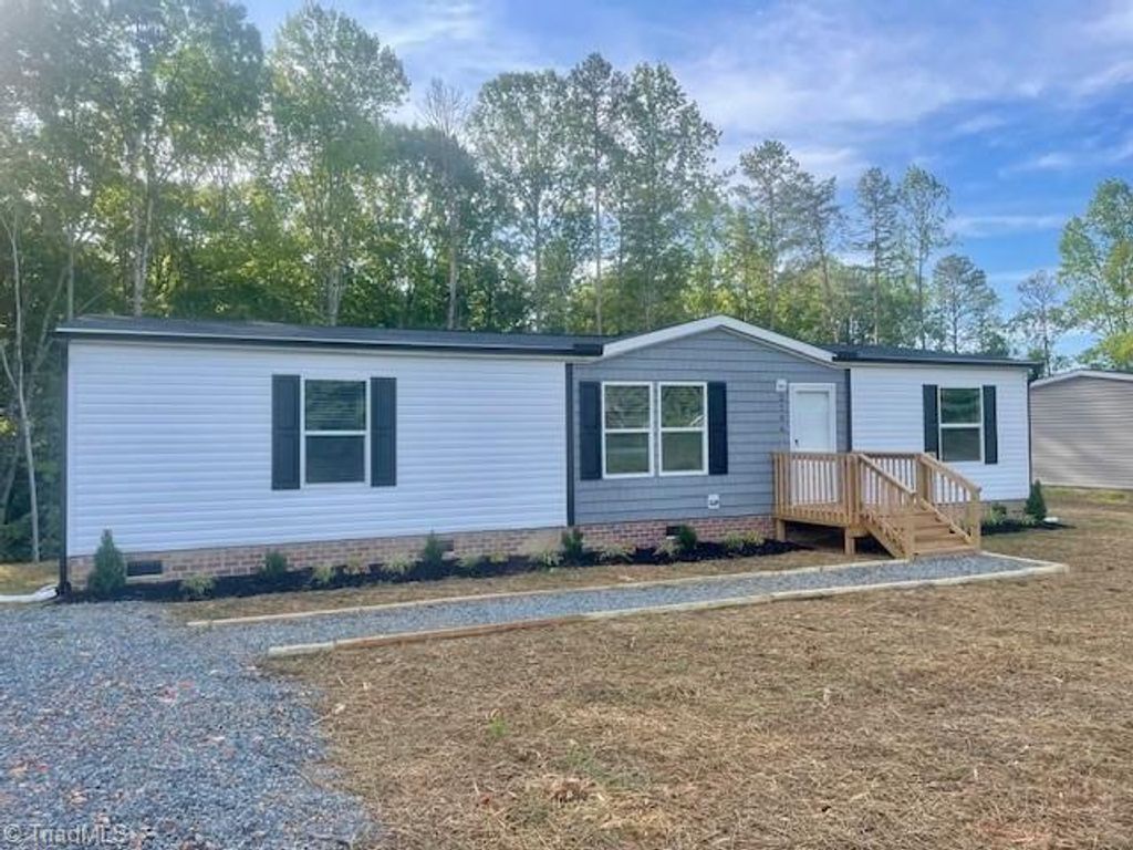 2706 Sowers Road, Linwood, NC 27299