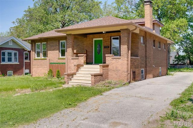 24 S 95th Street, Belleville, IL 62223