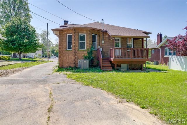 24 S 95th Street, Belleville, IL 62223