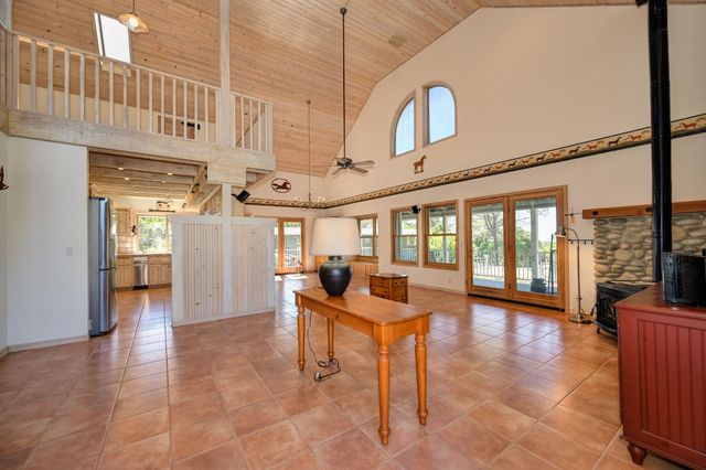 560 Oak View Ct, Pilot Hill, CA 95664