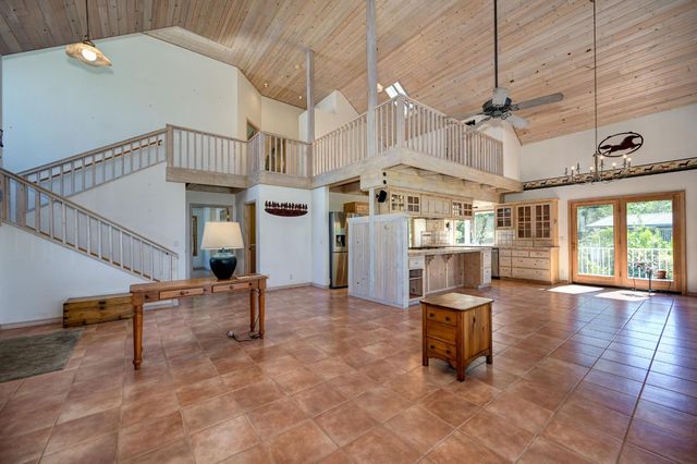 560 Oak View Ct, Pilot Hill, CA 95664