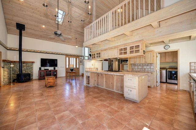 560 Oak View Ct, Pilot Hill, CA 95664